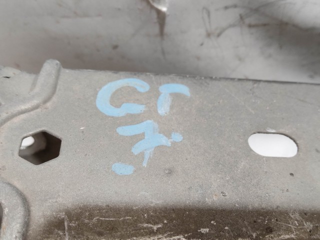 204380 Alfa Romeo Gt jobb első sárvédő, lökhárító tartó 60685945