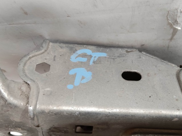 204381 Alfa Romeo Gt bal első sárvédő, lökhárító tartó 60685949