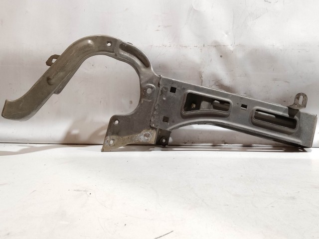 204381 Alfa Romeo Gt bal első sárvédő, lökhárító tartó 60685949