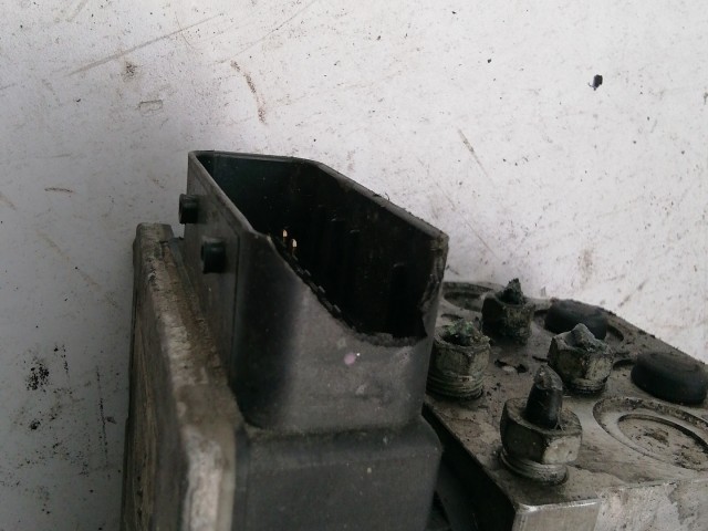 Saab 9.3 2007-2015 Abs, a képen látható sérüléssel 54084735E, 15052409 , 12773673