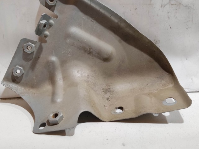 82124 Fiat Bravo 2007-2014 bal első sárvédő tartó 51751053