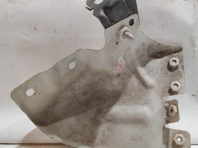 82123 Fiat Bravo 2007-2014 bal első sárvédő tartó 51751053