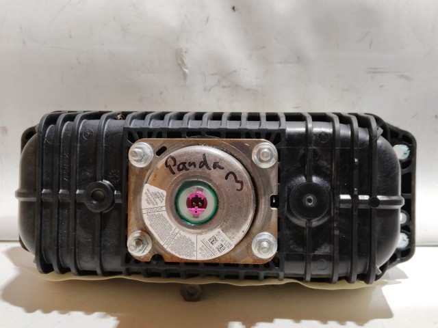 Fiat Panda III. 2012-2024 utas oldali légzsák 51942818