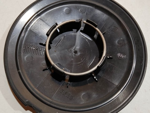 204398 Fiat 500 2007- felni közép kupak, a képen látható állapotban 51884863