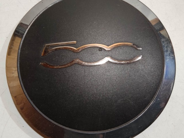 204399 Fiat 500 2007- felni közép kupak, a képen látható állapotban 51884863