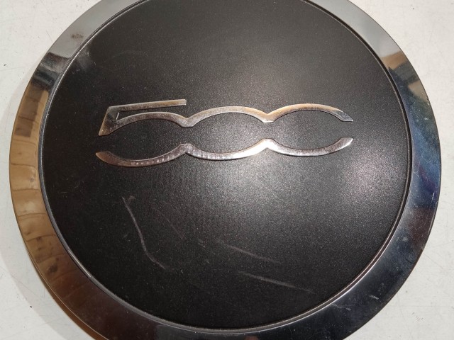 204400 Fiat 500 2007- felni közép kupak, a képen látható állapotban 51884863