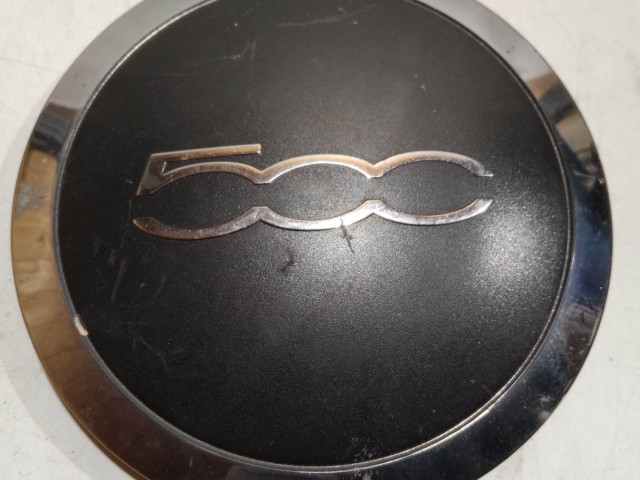 204411 Fiat 500 2007- felni közép kupak, a képen látható állapotban 51884863