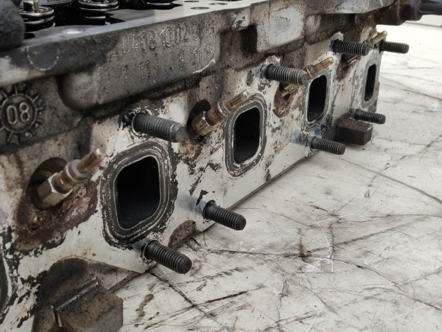 204426 Fiat Punto III., Doblo 2000-2009, Idea, Panda II. Lancia Ypsilon II. 1,3 16v hengerfej, szelepekkel, izzítógyertyák beleszorultak!!!!!