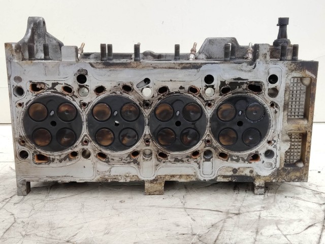 204426 Fiat Punto III., Doblo 2000-2009, Idea, Panda II. Lancia Ypsilon II. 1,3 16v hengerfej, szelepekkel, izzítógyertyák beleszorultak!!!!!
