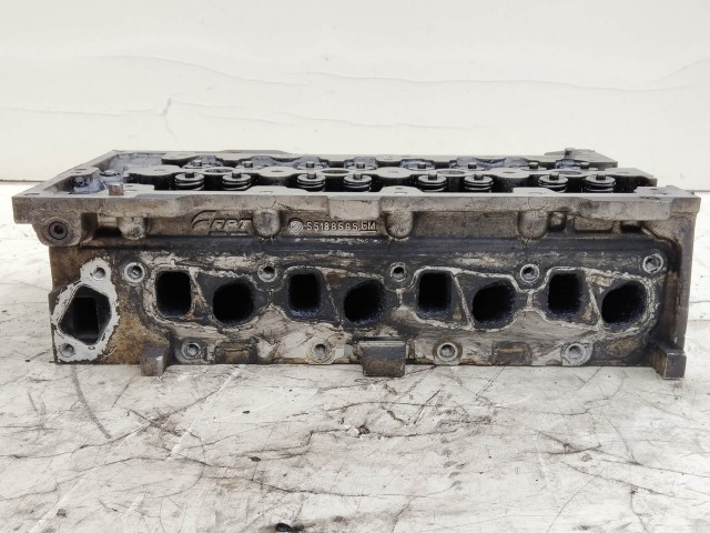 204426 Fiat Punto III., Doblo 2000-2009, Idea, Panda II. Lancia Ypsilon II. 1,3 16v hengerfej, szelepekkel, izzítógyertyák beleszorultak!!!!!