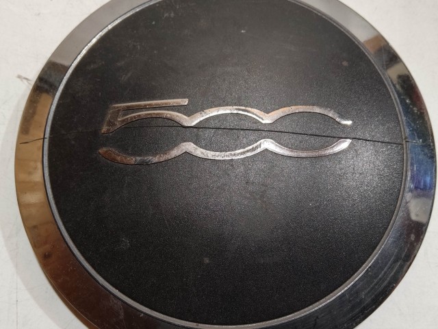 204430 Fiat 500 2007- felni közép kupak, a képen látható állapotban 51884863