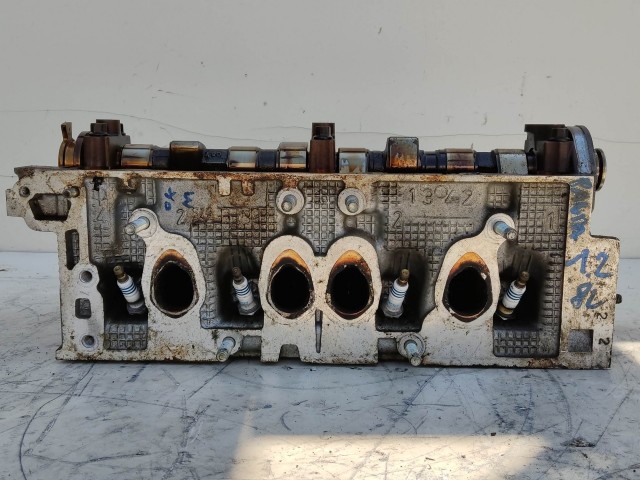 204442 Fiat Panda II. 1,2 8v benzin hengerfej, szelepekkel 55216417