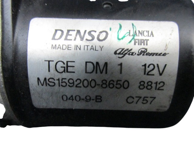 Lancia Delta első ablaktörlő motor mechanikával