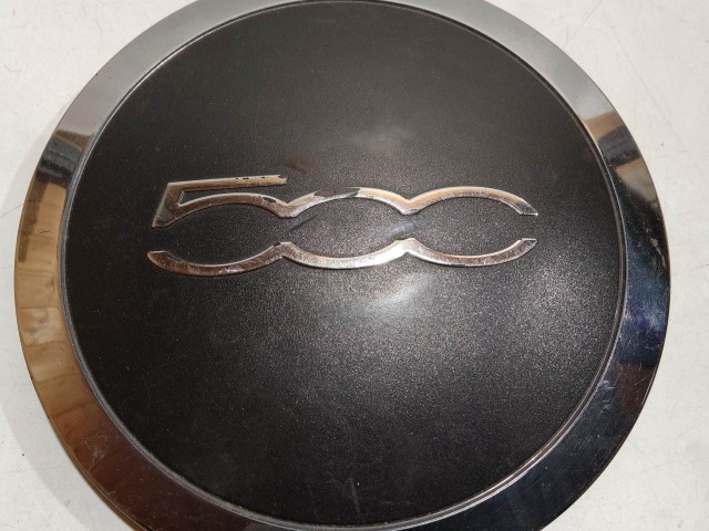 204463 Fiat 500 2007- felni közép kupak, a képen látható állapotban 51884863