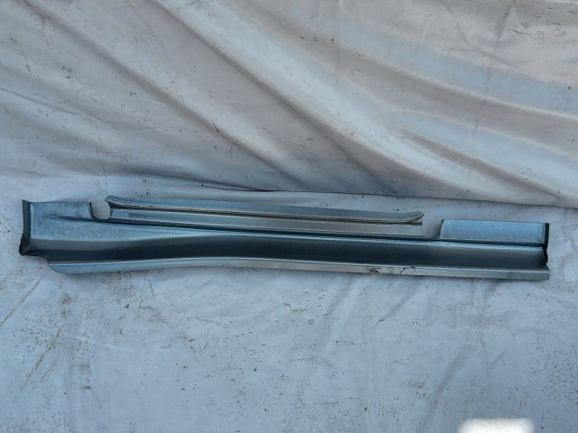 202633 Ford Transit 2000-2014 utángyártott új jobb első ajtó alatti küszöb rész