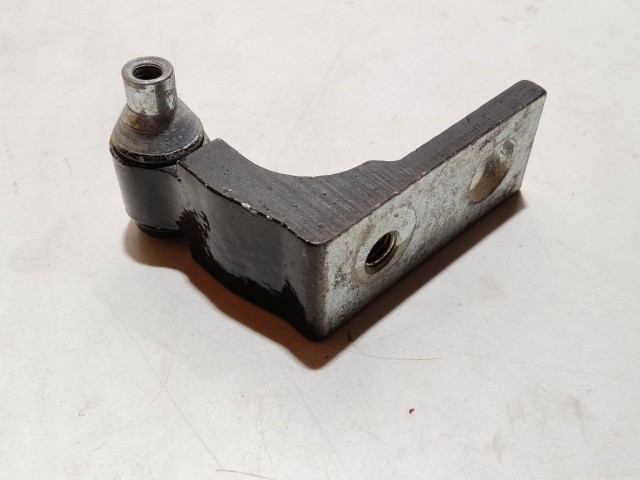 204537 Alfa Romeo, Fiat, Lancia bal oldali alsó ajtózsanér 51825649