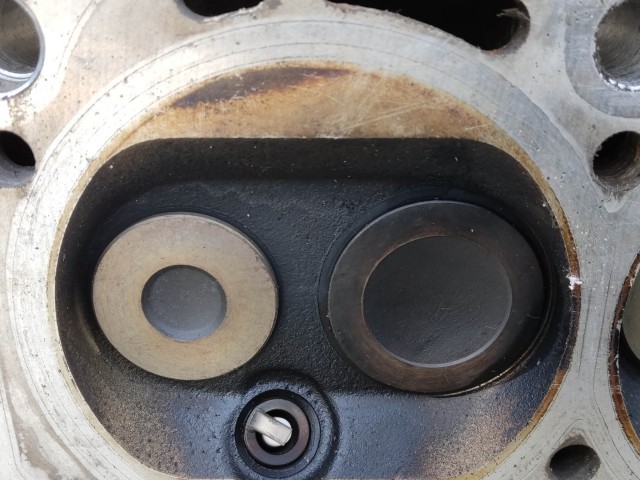 204547 Fiat Punto III. 1,2 8v benzin hengerfej, vezérnűtengely nélkül!!