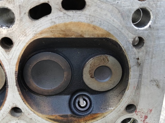 204547 Fiat Punto III. 1,2 8v benzin hengerfej, vezérnűtengely nélkül!!