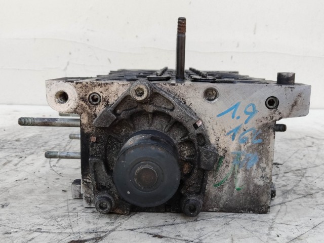 204551 Alfa Romeo 159, 156, 147, Gt 1,9 16v Diesel hengerfej, 5 mm szelepszárral, 1 izzítógyertya beletörve!!!