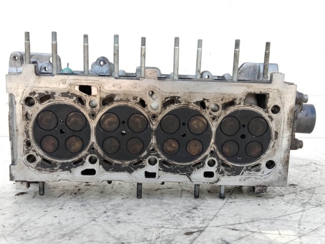 204551 Alfa Romeo 159, 156, 147, Gt 1,9 16v Diesel hengerfej, 5 mm szelepszárral, 1 izzítógyertya beletörve!!!