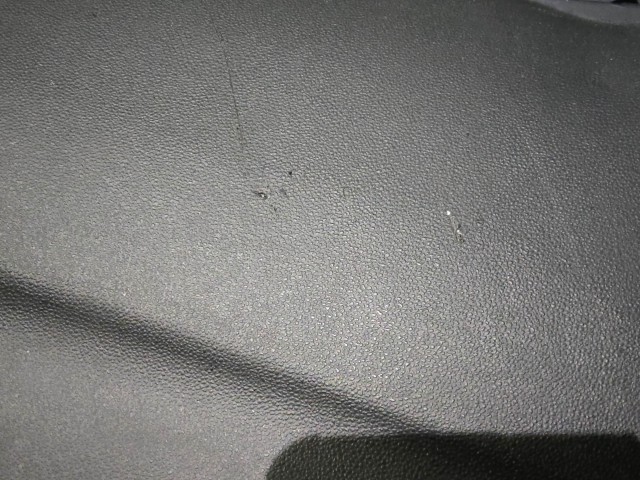 202667 Fiat Grande Punto  2005-2009 Műszerfal párna, a képen látható sérüléssel