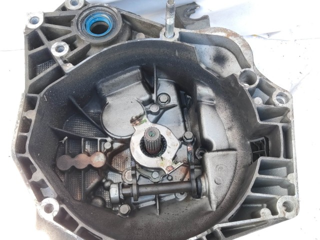 204577 Fiat Fiorino , Qubo 1,3 16v Diesel, 5 sebességes váltó