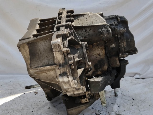 204577 Fiat Fiorino , Qubo 1,3 16v Diesel, 5 sebességes váltó