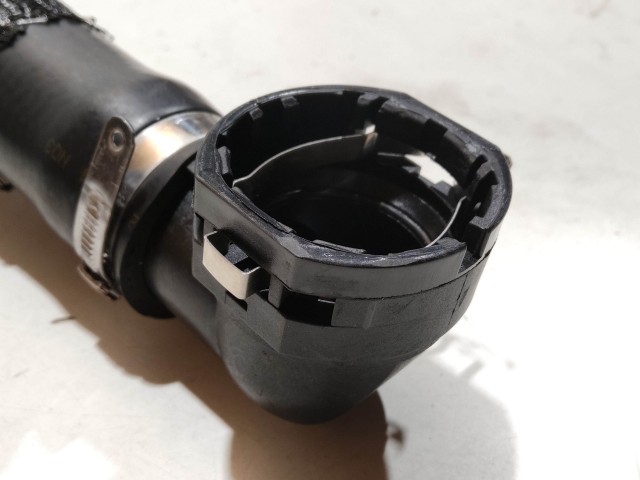 Alfa Romeo 159 1,9 8v Diesel utángyártott új bal oldali vízcső 50514923