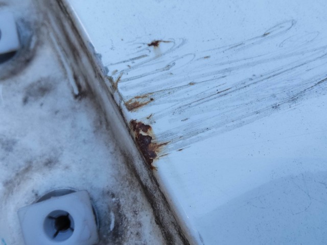 204598 Kia Rio 2011-2017 jobb hátsó sárvédő használt a képen látható sérüléssel