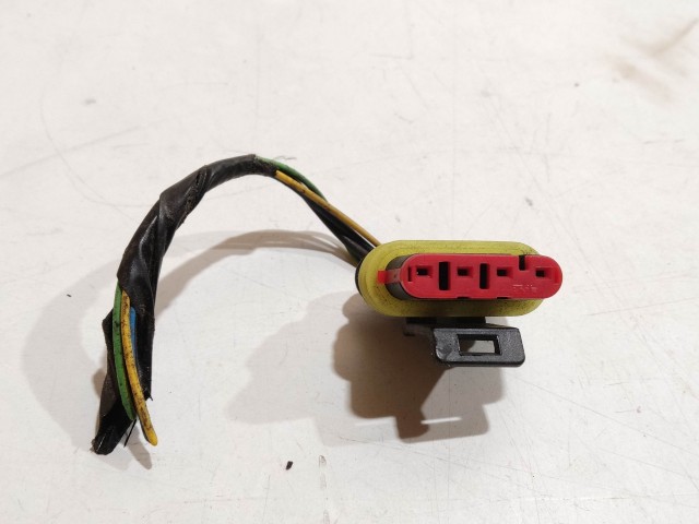 153630 Fiat Bravo 2007-2014 hátsó lámpa elektromos csatlakozó 51757542