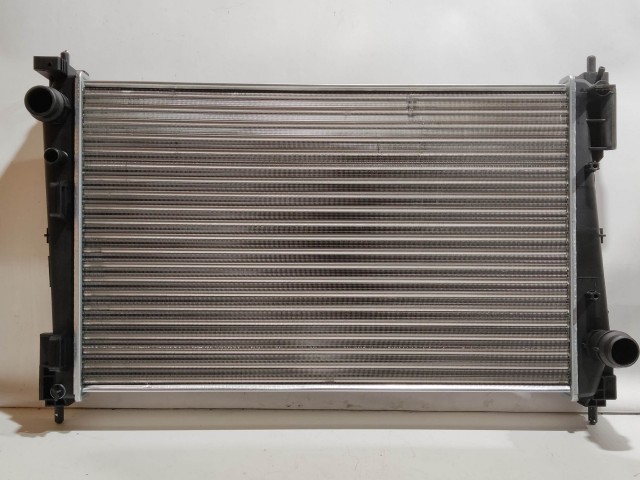 Alfa Romeo MiTo,Fiat Grande Punto, Bravo, Lancia Delta  utángyártott új  vízhűtő 51808364