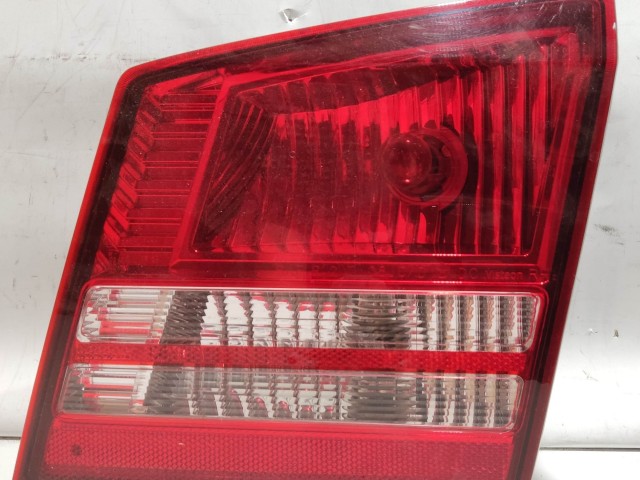 125620 Dodge Journey jobb hátsó belső lámpa 04806368AB