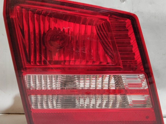 125621 Dodge Journey bal hátsó belső lámpa 04806369AB