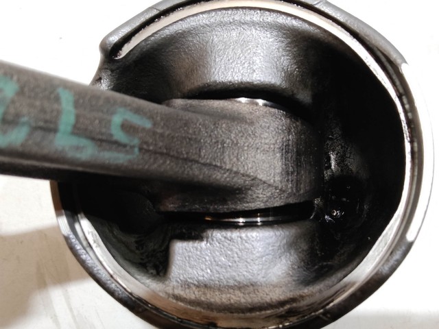 157064 Alfa Romeo 159 2,4 20v Diesel dugattyú hajtókarral 939A9000