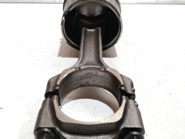 157064 Alfa Romeo 159 2,4 20v Diesel dugattyú hajtókarral 939A9000