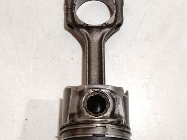 157064 Alfa Romeo 159 2,4 20v Diesel dugattyú hajtókarral 939A9000