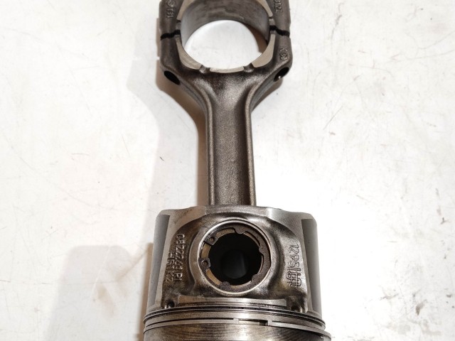 154061 Alfa Romeo 159 2,4 20v Diesel dugattyú hajtókarral 939A9000