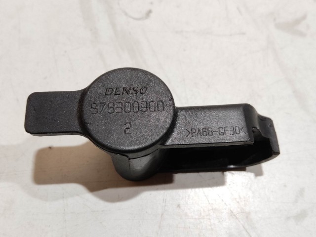 Fiat Panda III. 2012-2024 2012-2024 Hűtőtartó használt Klímahűtő jobb oldali 