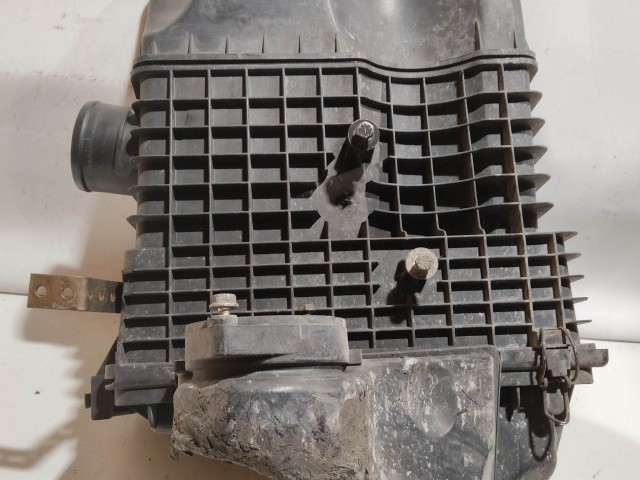 136260 Alfa Romeo GT, 147 1,9 Diesel légszűrőház a képen látható sérüléssel 46794400