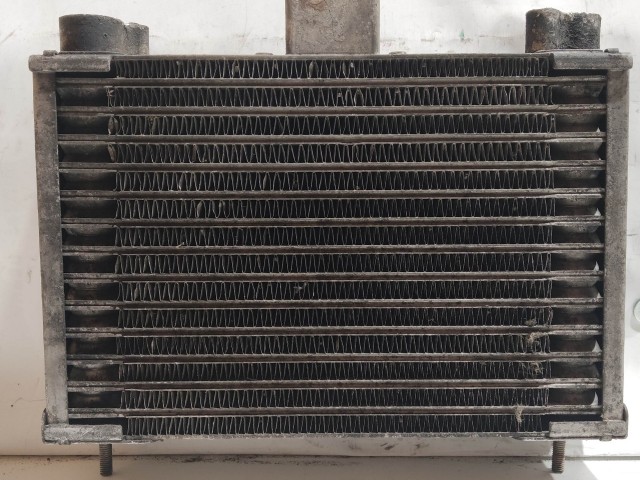 136252 Alfa Romeo GT , 147 1,9 16v Diesel motorolaj hűtő, cső rögzítő csavarok bele vannak törve!!!!