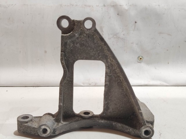 Alfa Romeo 159, Brera, Spider 3,2 v6 klímakompresszor tartóbak 55192825