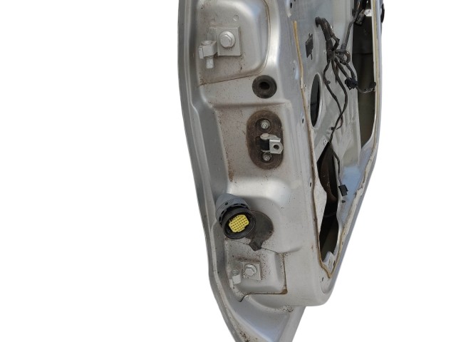 154672 Fiat Doblo 2009-2022 jobb első ezüst színű ajtó,a képen látható sérüléssel