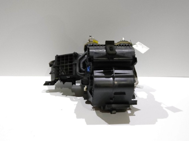 133997 Ford Fiesta 2008-2017 digit klímás fűtésboksz 8v5119b555ck