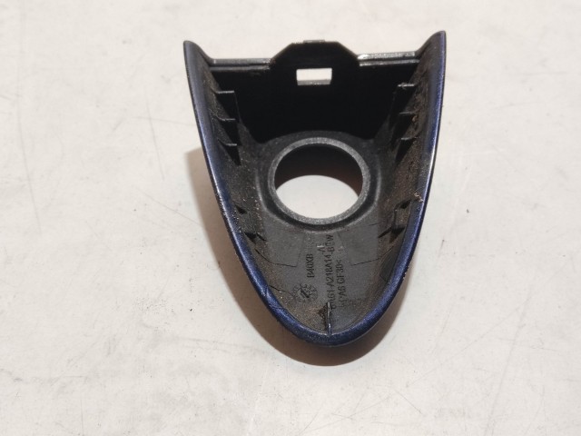Ford Fiesta 2008-2017 Zárbetét kupak használt bal első, metál kék