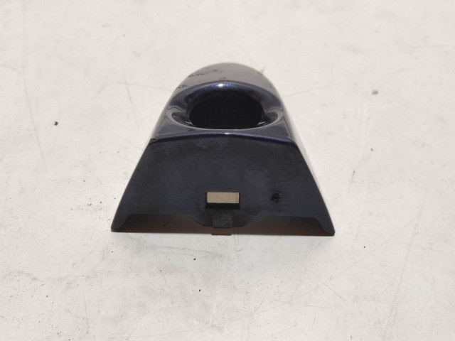 Ford Fiesta 2008-2017 Zárbetét kupak használt bal első, metál kék