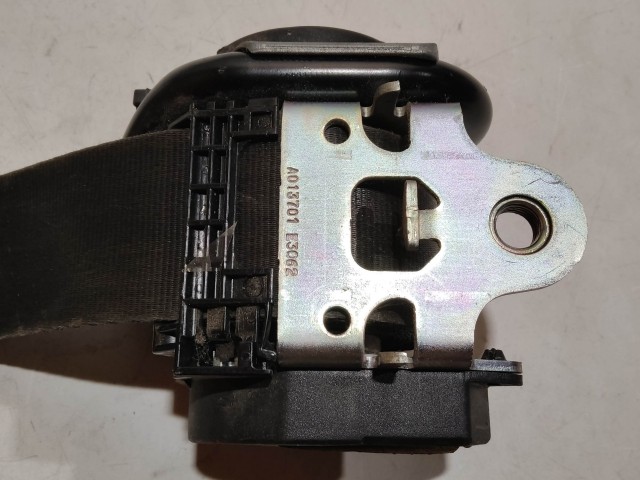 204774 Fiat Doblo 2009-2015 Jobb első biztonsági öv 735498047