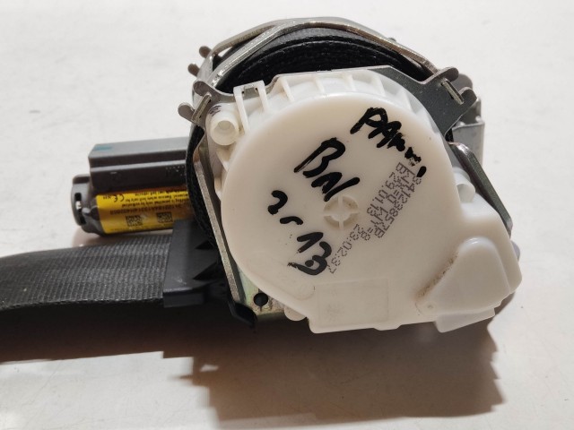 Fiat Panda III. 2012-2024 2012-2024 Biztonsági öv és csat használt  Bal első 