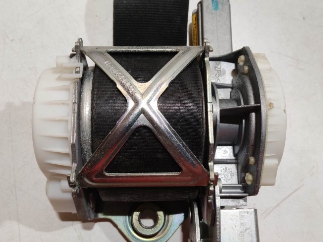 Fiat Panda III. 2012-2024 2012-2024 Biztonsági öv és csat használt  Bal első 