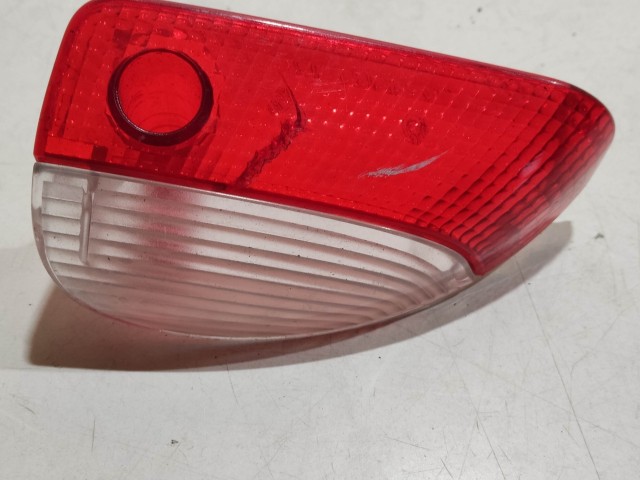 Alfa Romeo 147 2000-2010 Belső világítás használt ajtókárpit, jobb oldali, a képen látható sérüléssel  a képen látható sérüléssel