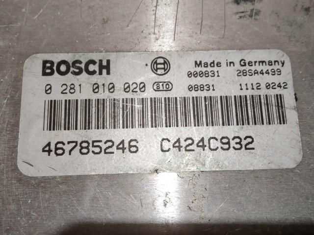 204850 Alfa Romeo 156 1,9 8v 105 Le Diesel motorvezérlő 0281010020 , 46785246